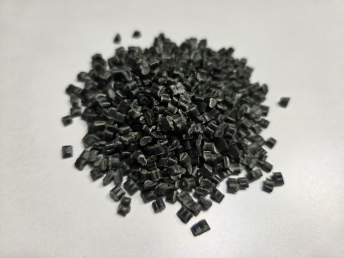 PP复合塑料颗粒